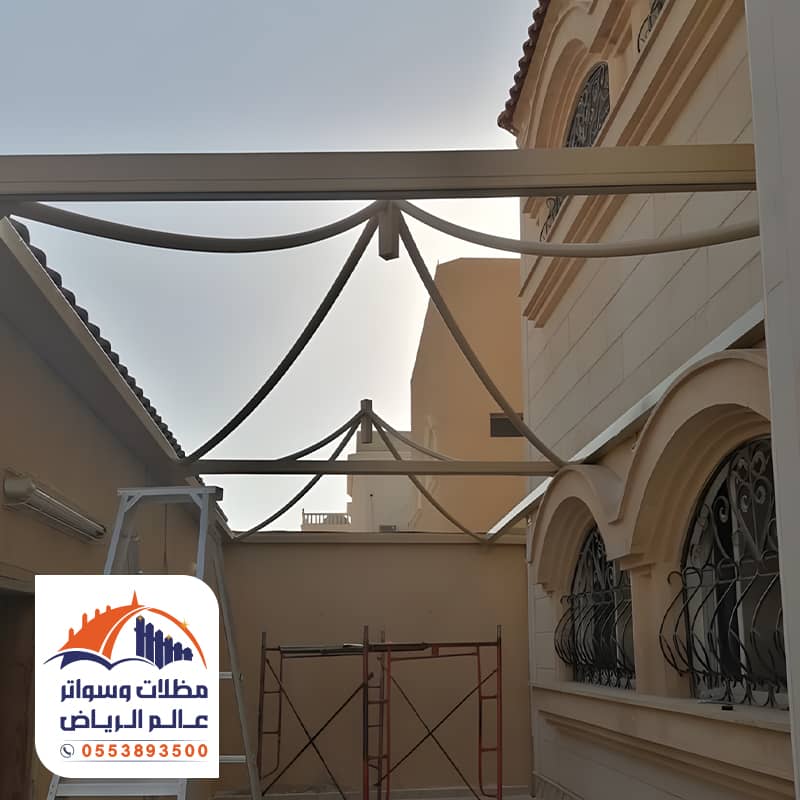 تنفيذ مظلات سيارات هرمية مؤسسة مظلات وسواتر عالم الرياض